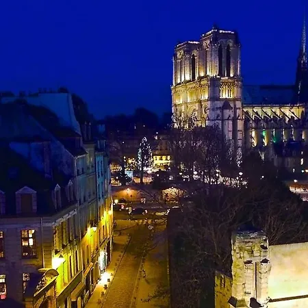 Fantastic View On Notre Dame Abelard 巴黎