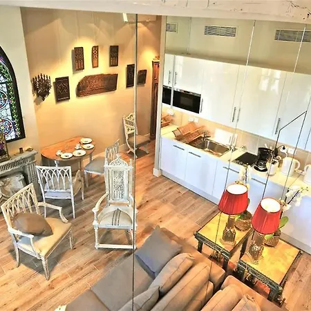 Fantastic View On Notre Dame Abelard