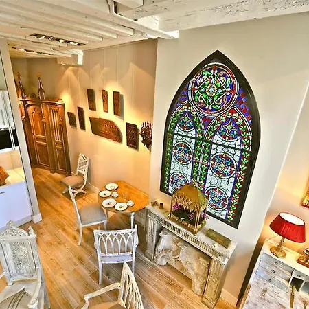 Apartment Fantastic View On Notre Dame Abelard With Ac *