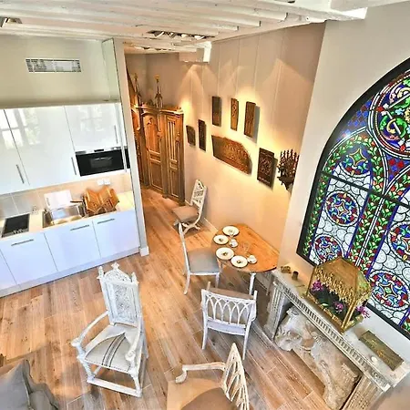 Fantastic View On Notre Dame Abelard